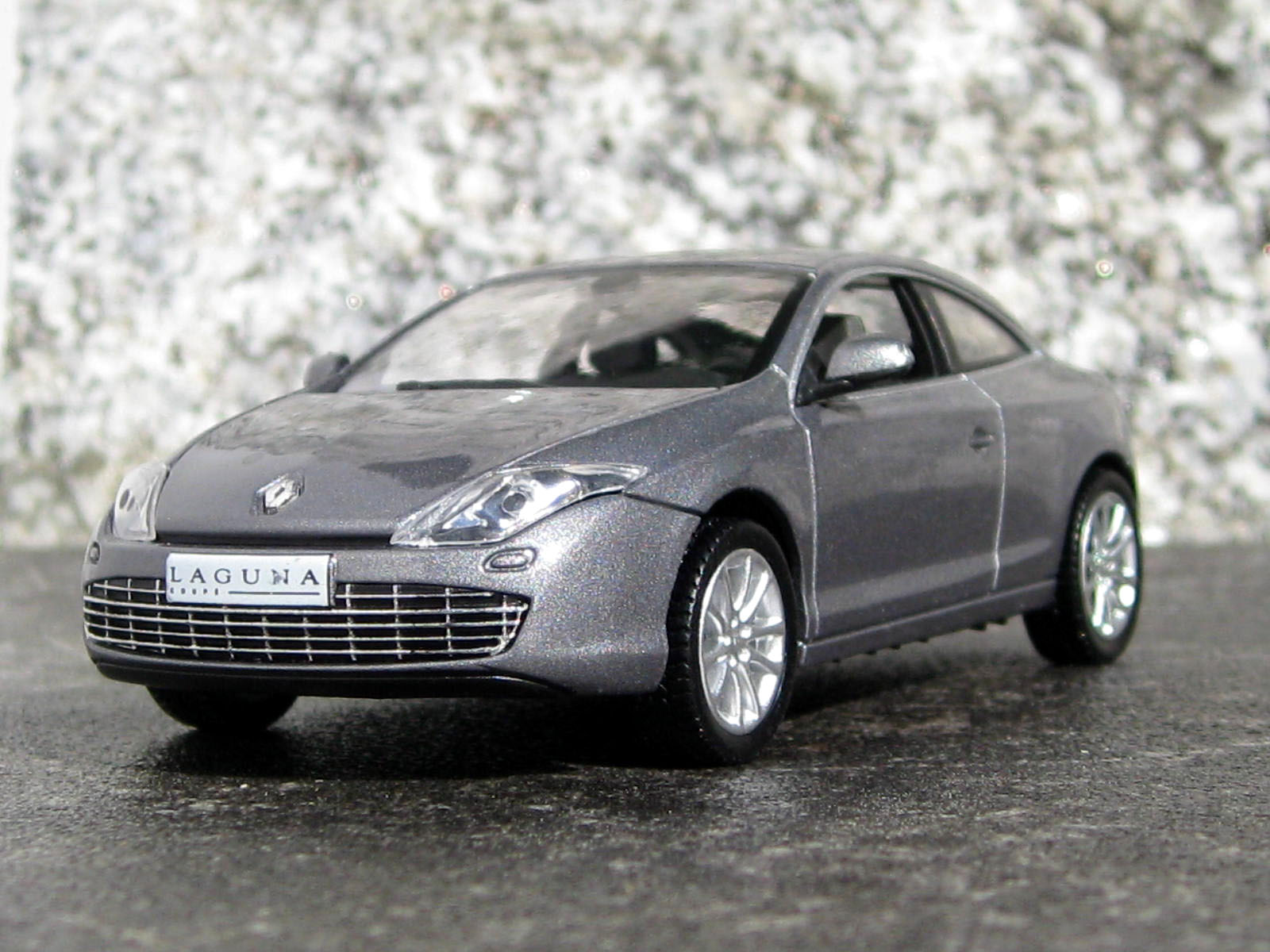 Laguna Coupé