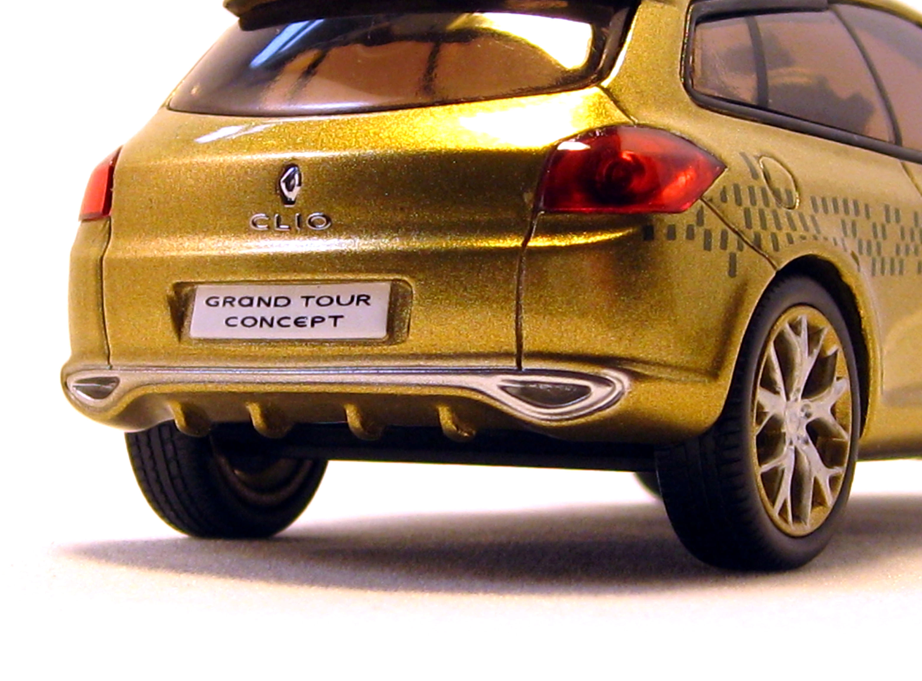 Clio Grand Tour Concept