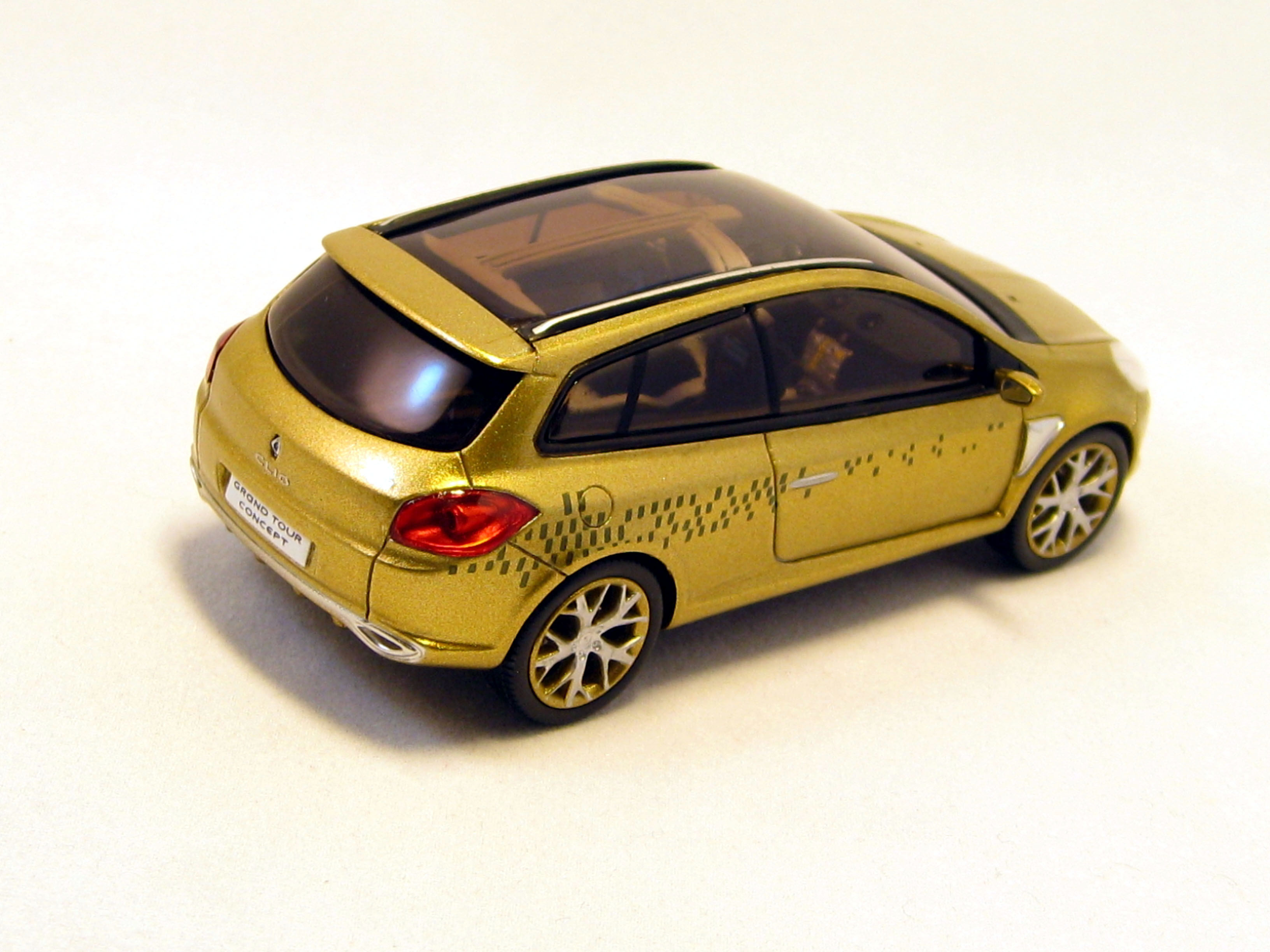 Clio Grand Tour Concept