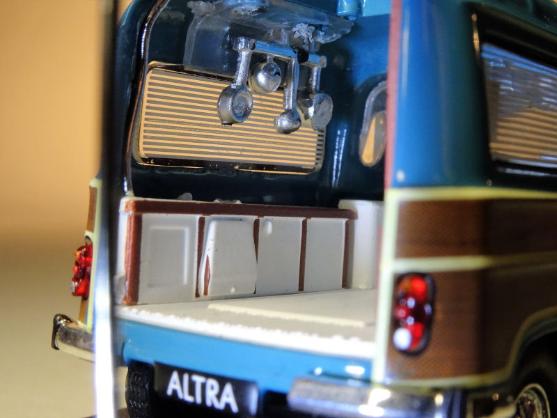 4F4  Altra  Camping car