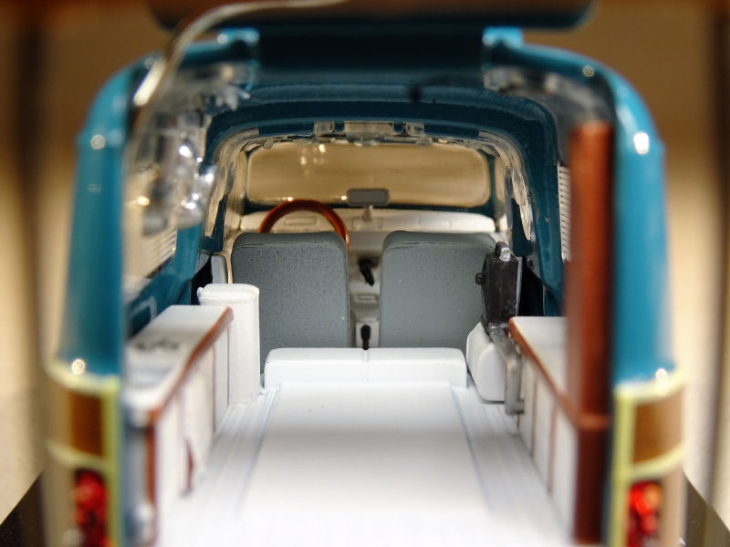 4F4  Altra  Camping car