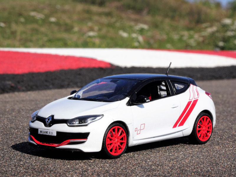 Megane RS 275 Trophy-R