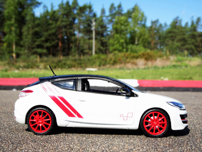 Megane RS 275 Trophy-R