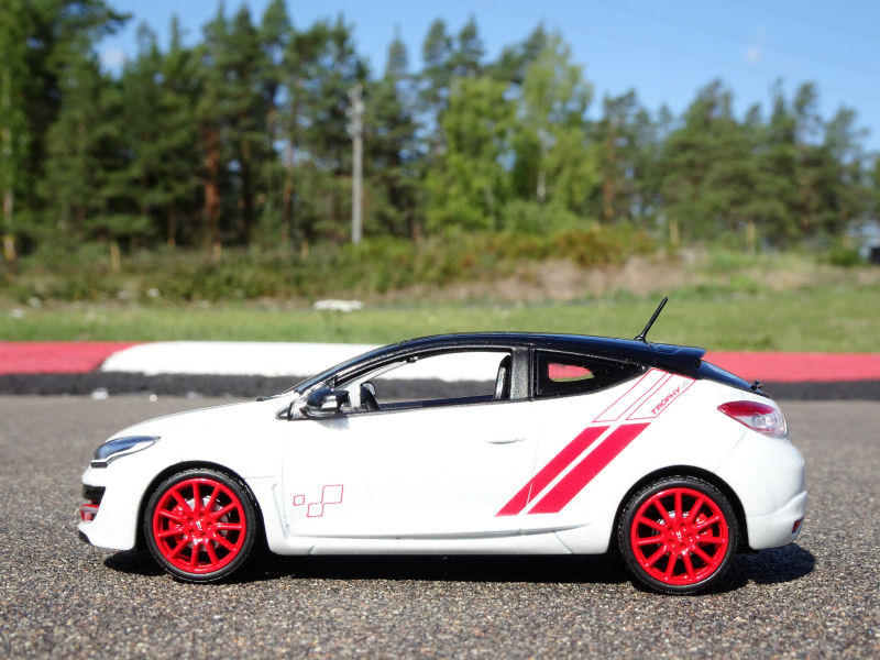 Megane RS 275 Trophy-R
