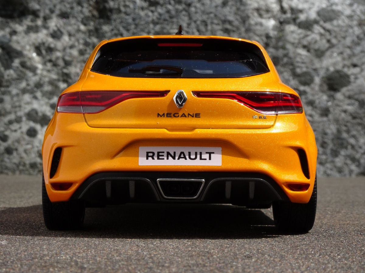 Megane R.S. Trophy   