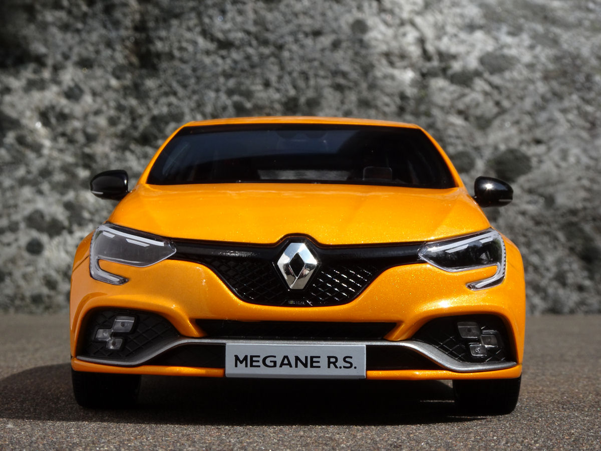 Megane R.S. Trophy   
