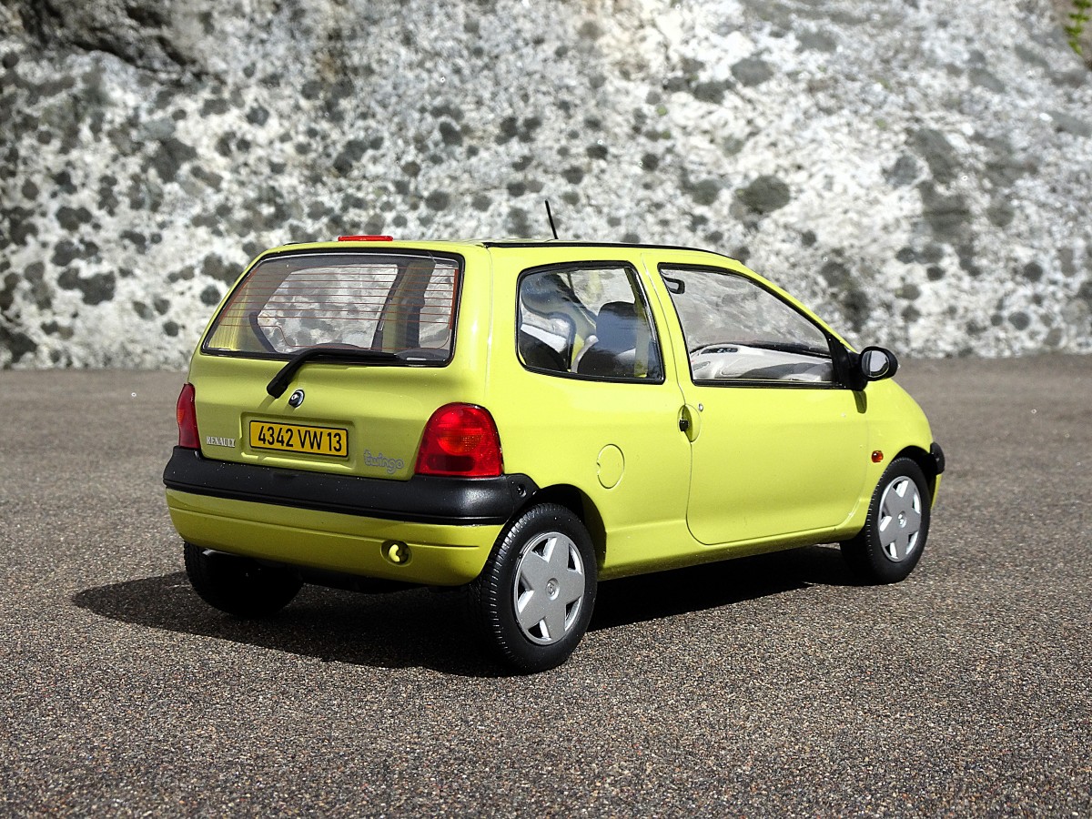 Twingo 1:18   