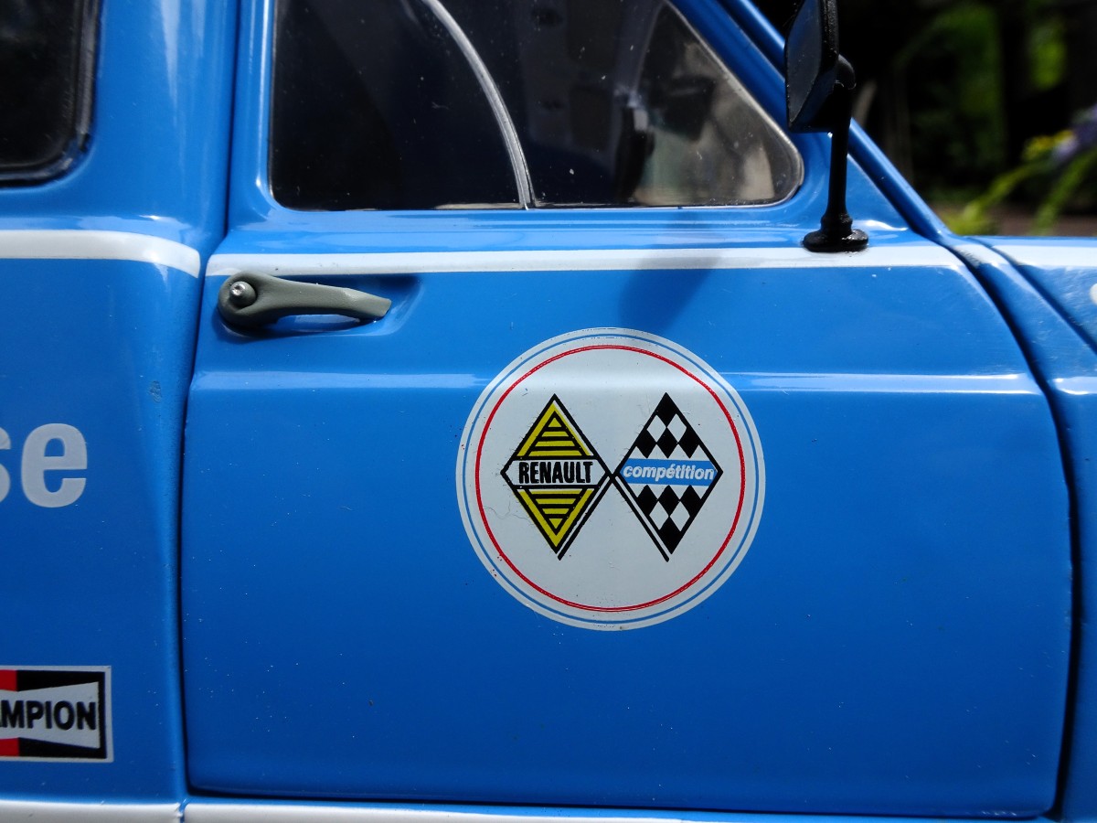 Renault 4LF4   