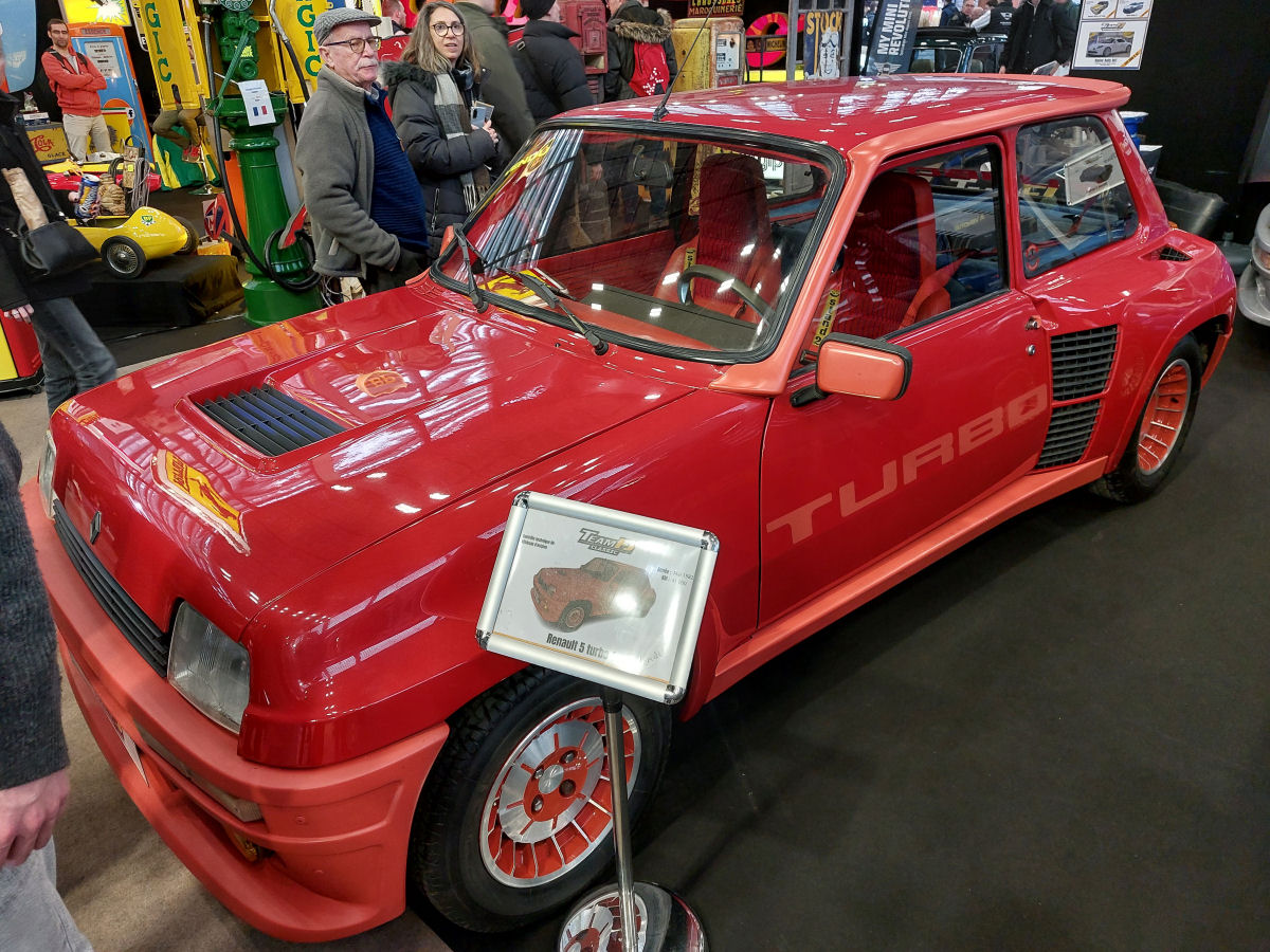Retro mobile